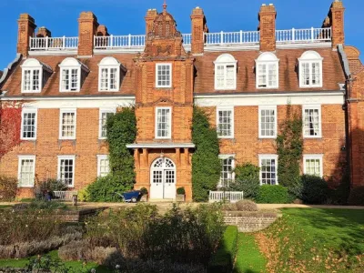 Newnham College
