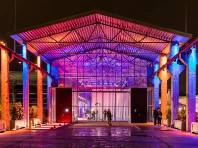 Die Halle Tor 2