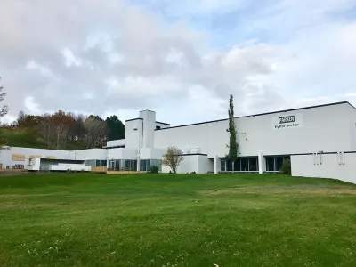 Svømmehallen Scene