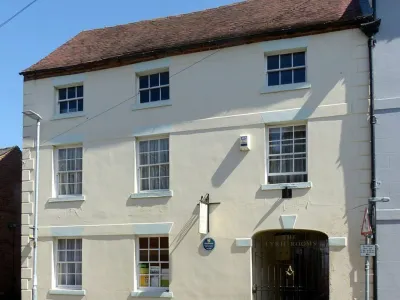 Lyric Rooms